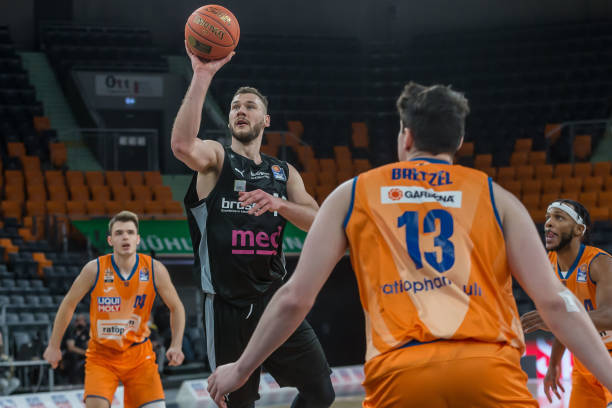 他经常会 他经常会