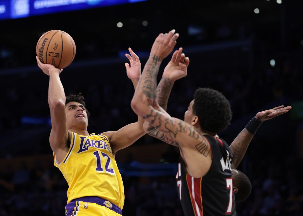 尤其是他在 尤其是他在