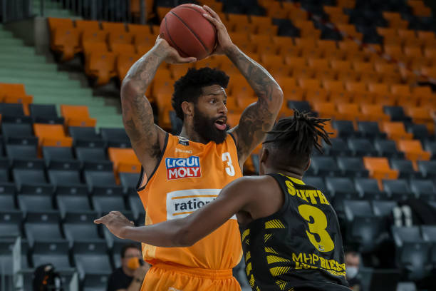 势引向了吉 势引向了吉